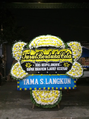 Papan Bunga Duka di Permata Kecubung